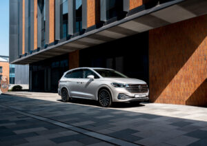 Giá Xe Viloran 2025 - Trải Nghiệm MPV Cao Cấp Hàng Đầu